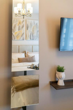 Kate's Luxury Apartment with Private Parking